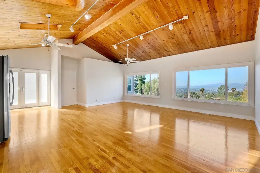 9945 Alto Dr, La Mesa, CA 91941 - Image #2