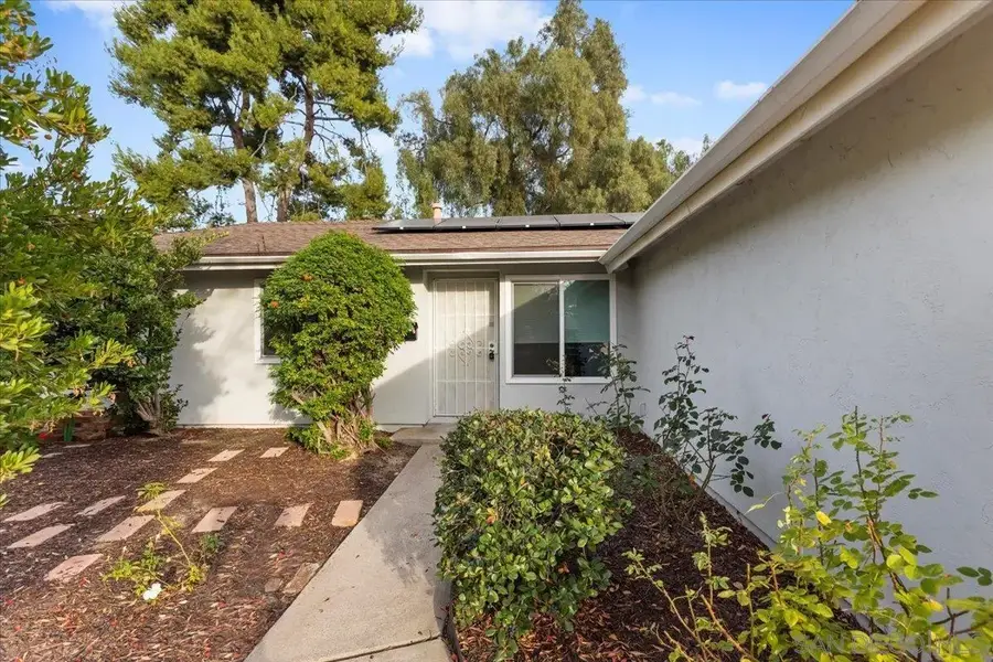 9737 Roe Dr, Santee, CA 92071 - Image #2