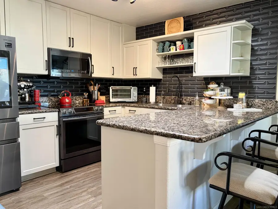 1548 Thomas Ave #6, San Diego, CA 92109 - Image #2