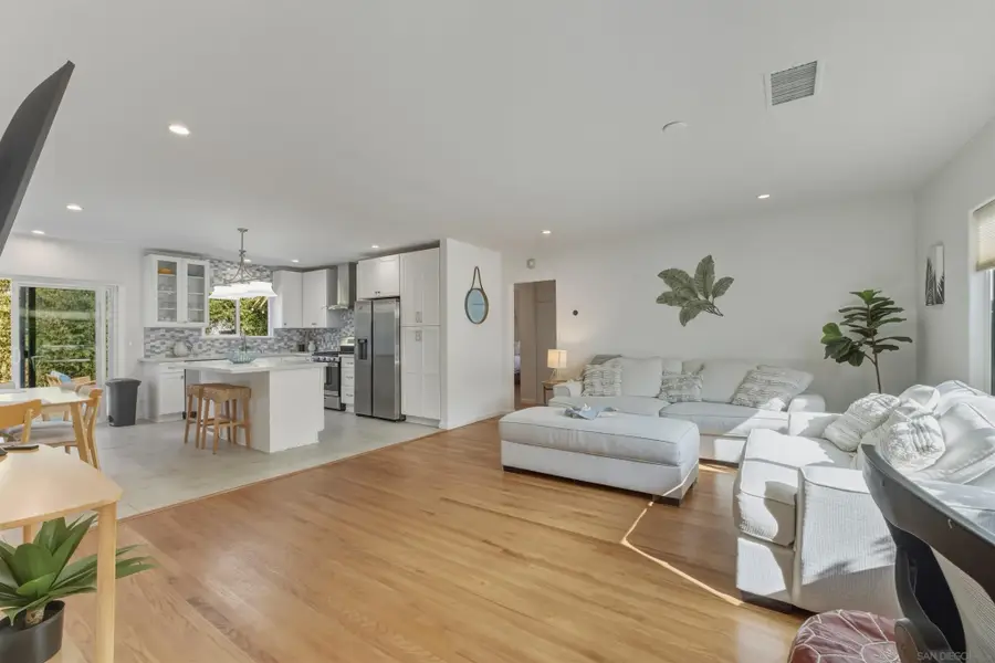 1066-68 Emerald St, San Diego, CA 92109 - Image #3