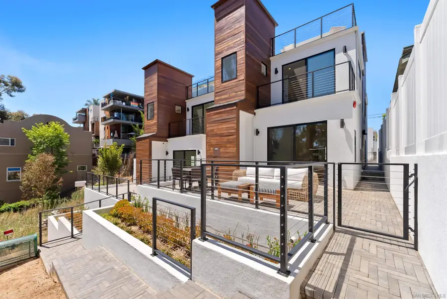 1034 Pennsylvania Avenue, San Diego, CA 92103 - Image #2