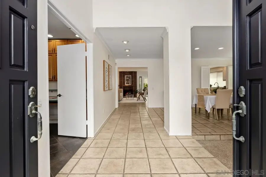 11152 Vivaracho Way, San Diego, CA 92124 - #3