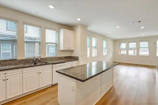 311 Mission Terrace Ave, San Marcos, CA 92069