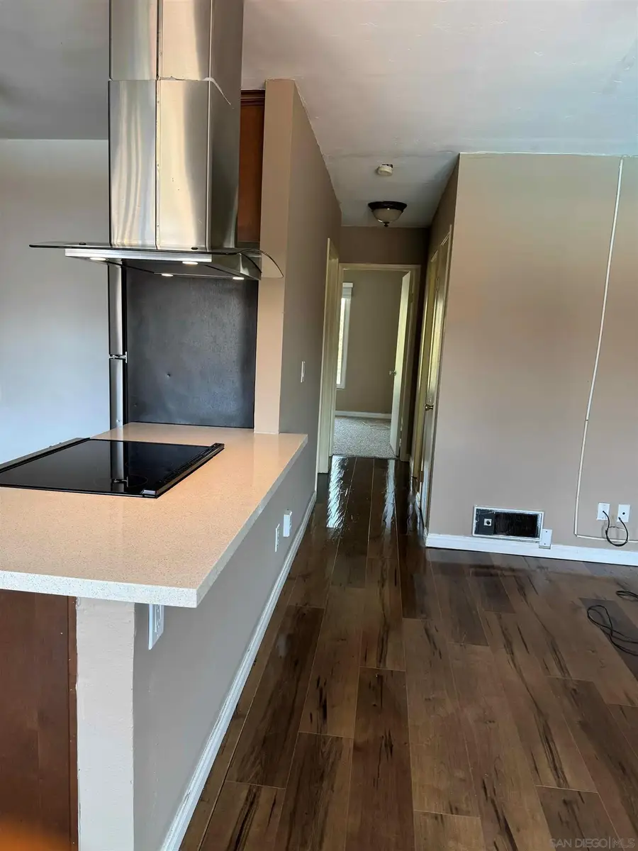 9504 Carroll Canyon Road #201, San Diego, CA 92126 - Image #3