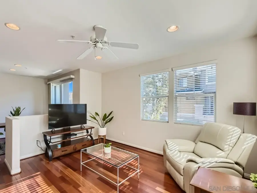 8761 Plaza Park Ln, San Diego, CA 92123 - Image #3