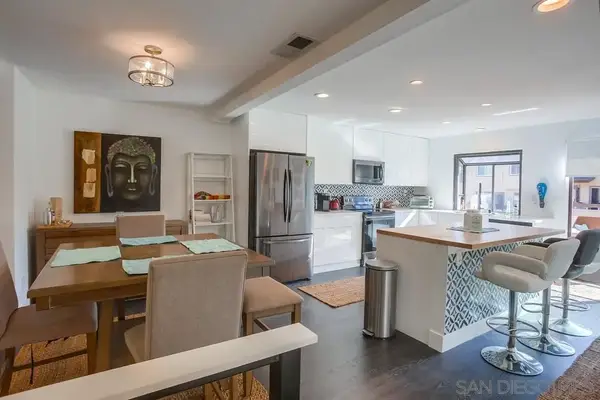 2525 Woodlands Way, Oceanside, CA 92054