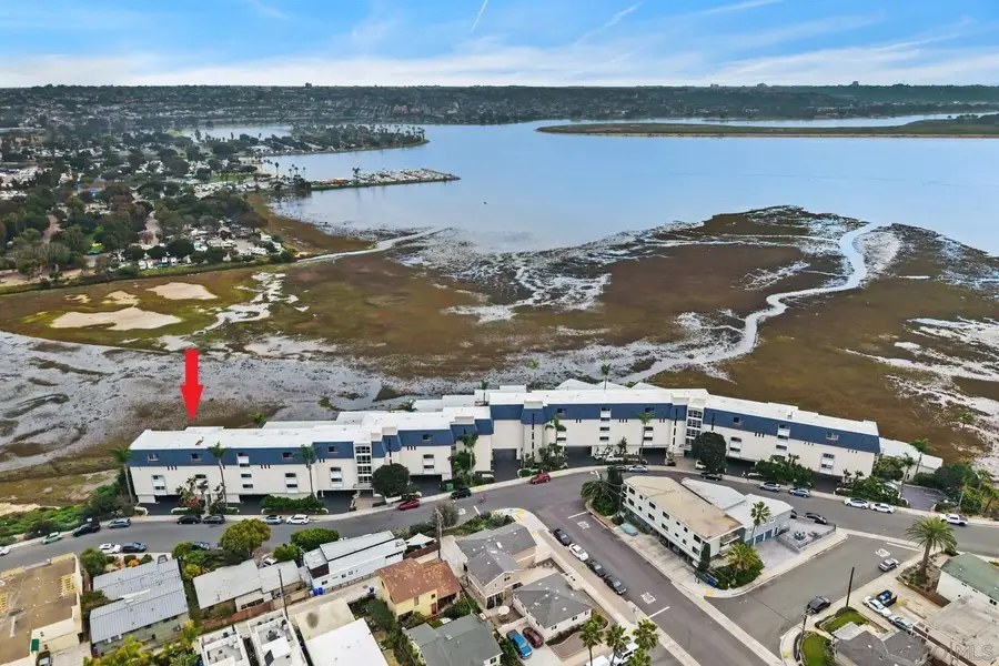 4013 Crown Point Dr #2, San Diego, CA 92109 - #2