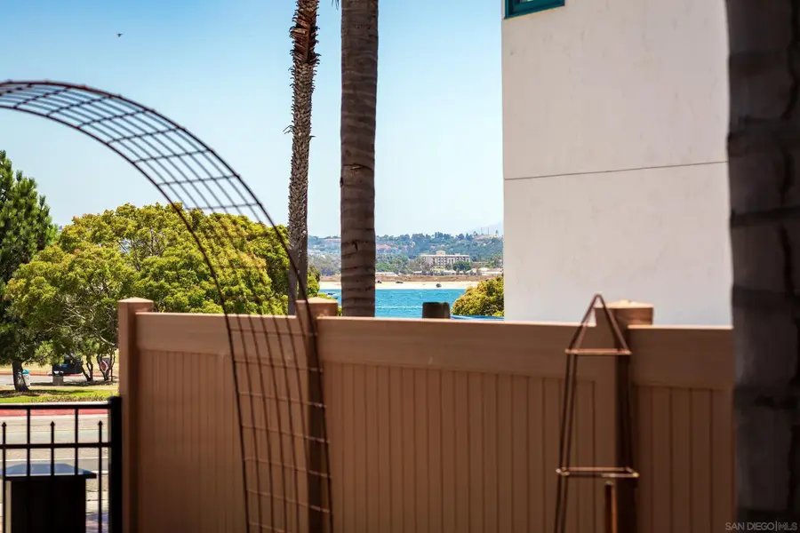 3634 Crown Point Dr, San Diego, CA 92109 - #2