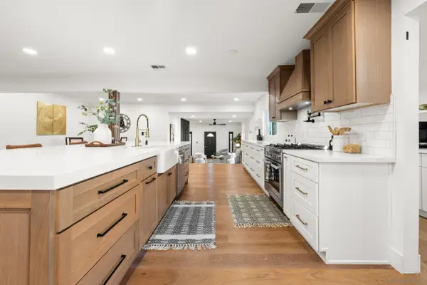 16021 Pomerado, Poway, CA 92064