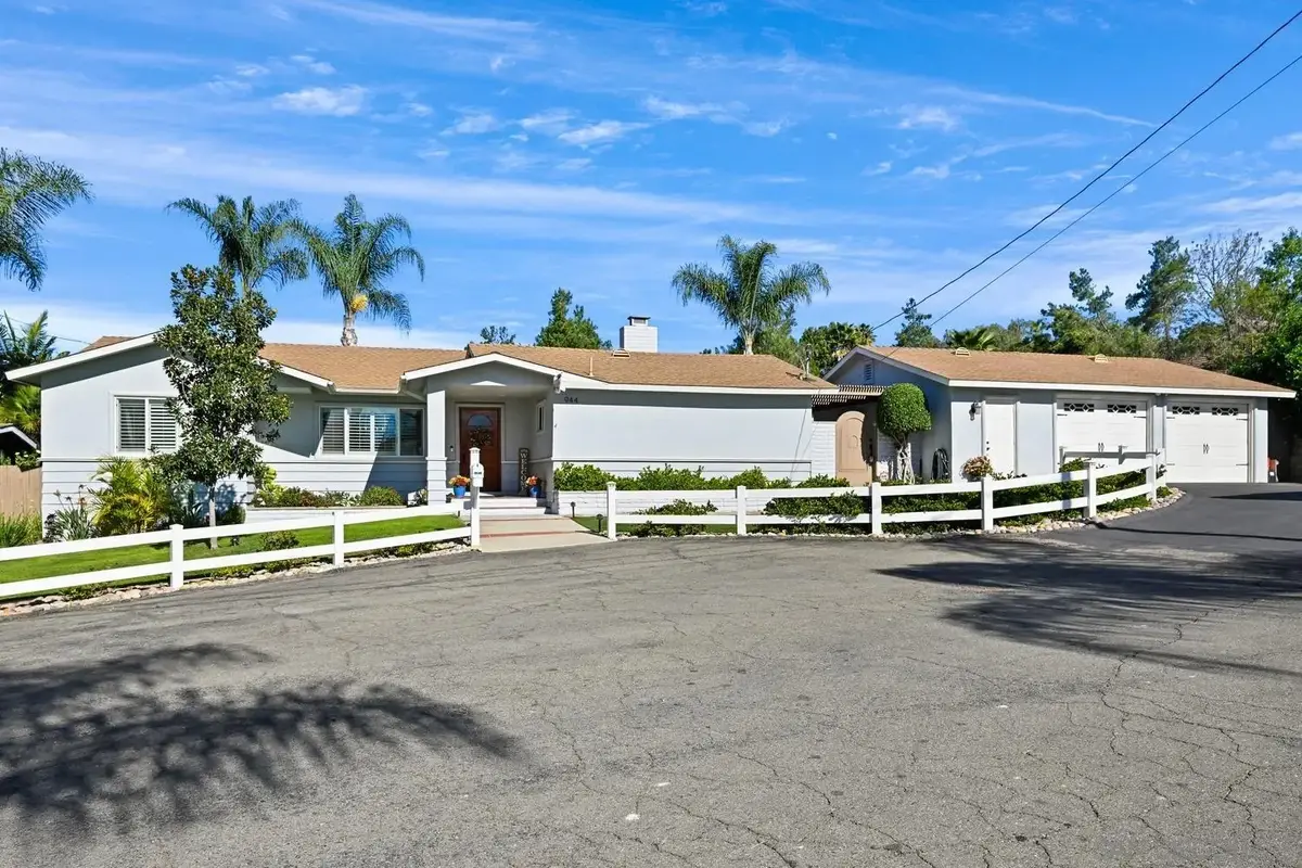 944 Hillhaven Rd, Escondido, CA 92027 - Image #1
