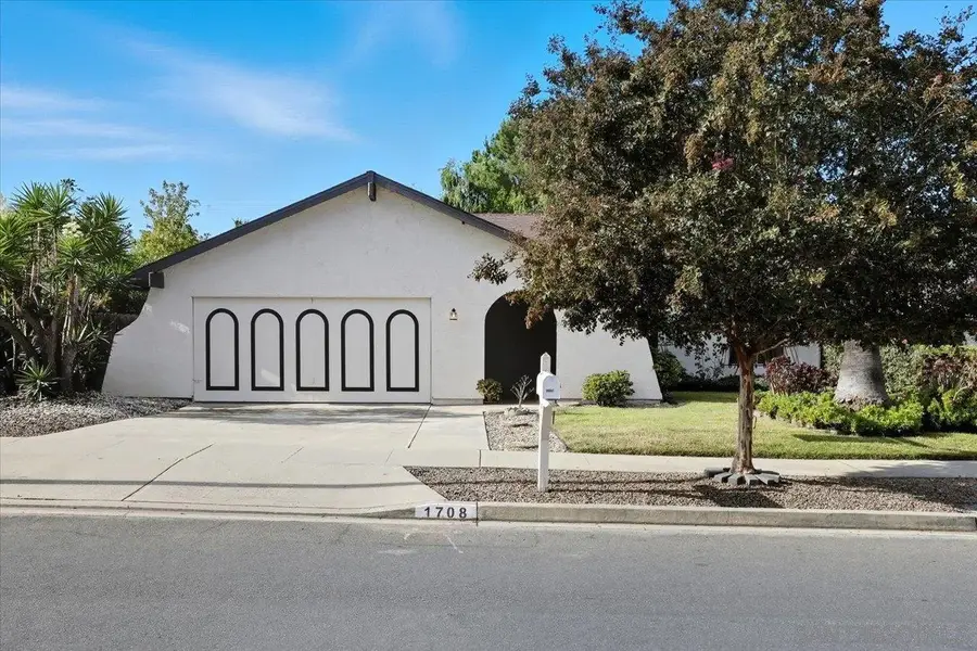 1708 Woodbridge Rd, Escondido, CA 92026 - Image #2