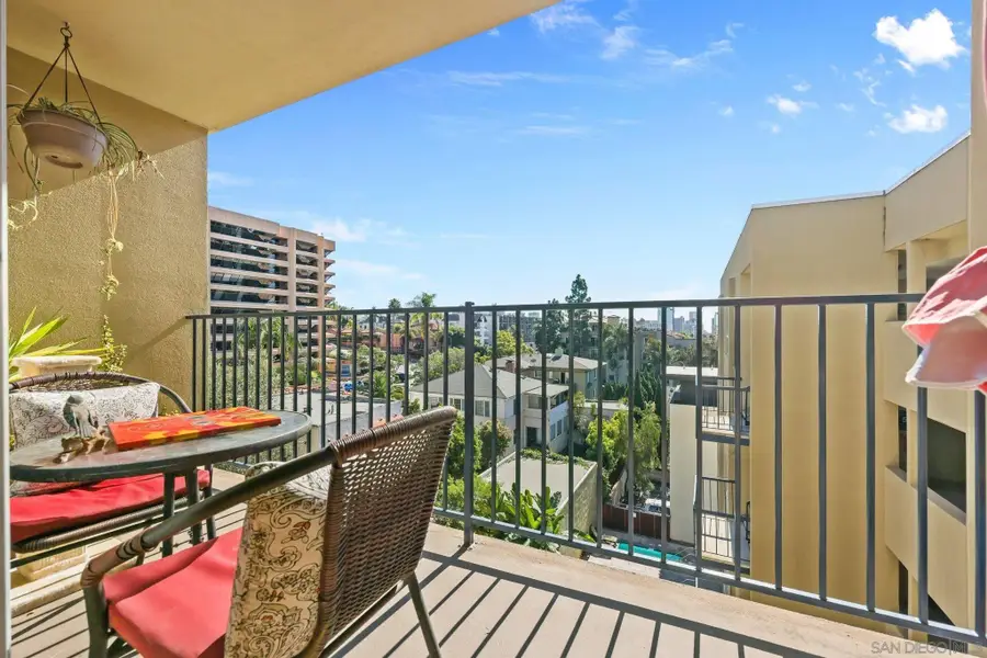 2568 Albatross St #6F, San Diego, CA 92101 - Image #2