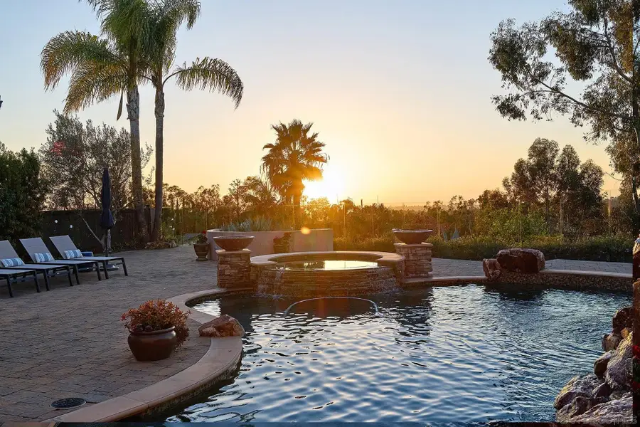 10626 Birch Bluff Ave, San Diego, CA 92131 - Image #2