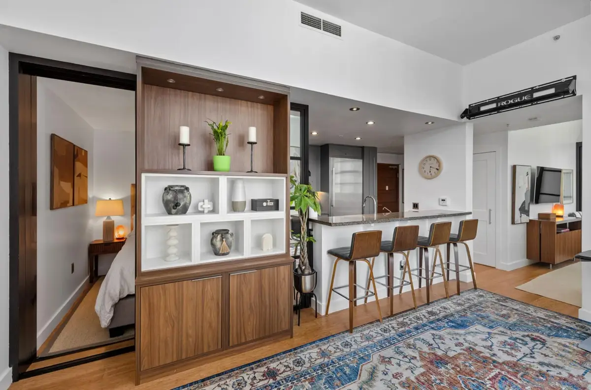 700 W E St #403, San Diego, CA 92101 - Image #1