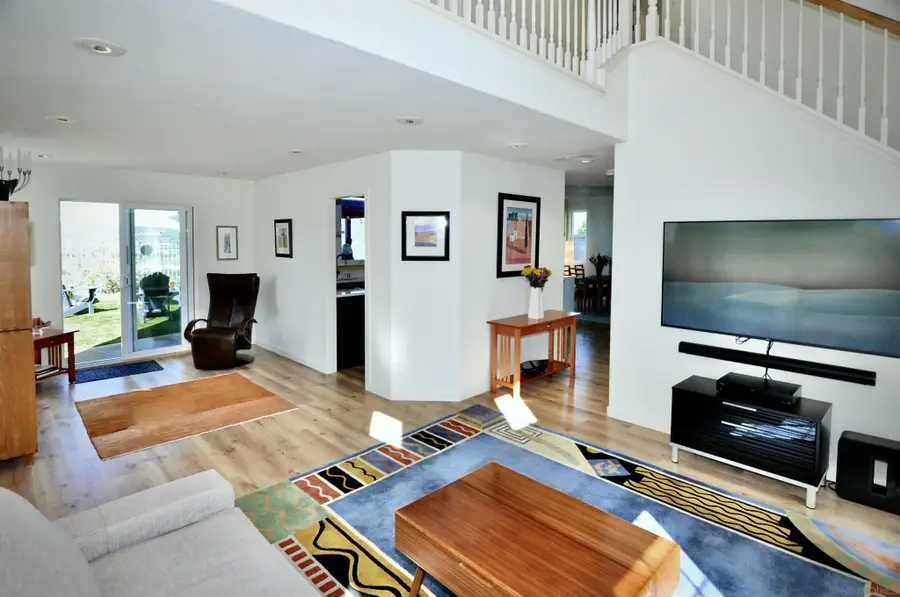 11072 Ivy Hill Dr., San Diego, CA 92131 - #3