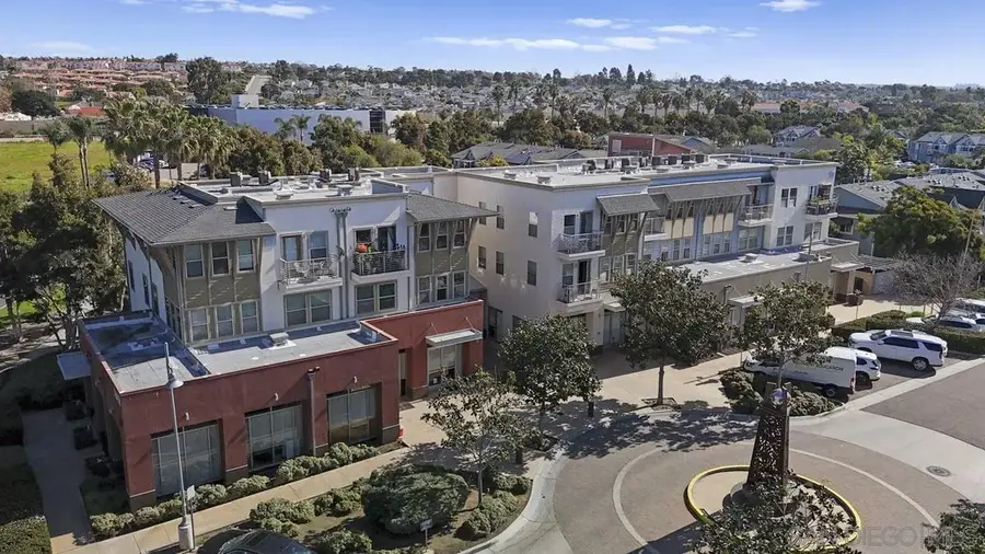 6801 Embarcadero Ln, Carlsbad, CA 92011 - Image #2