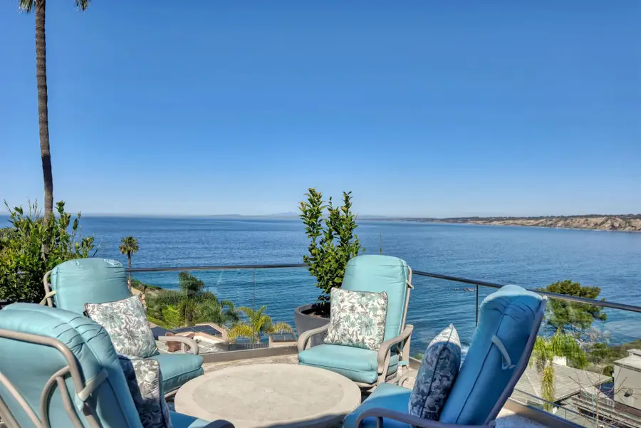 7825 Prospect Pl, La Jolla, CA 92037 - Image #2