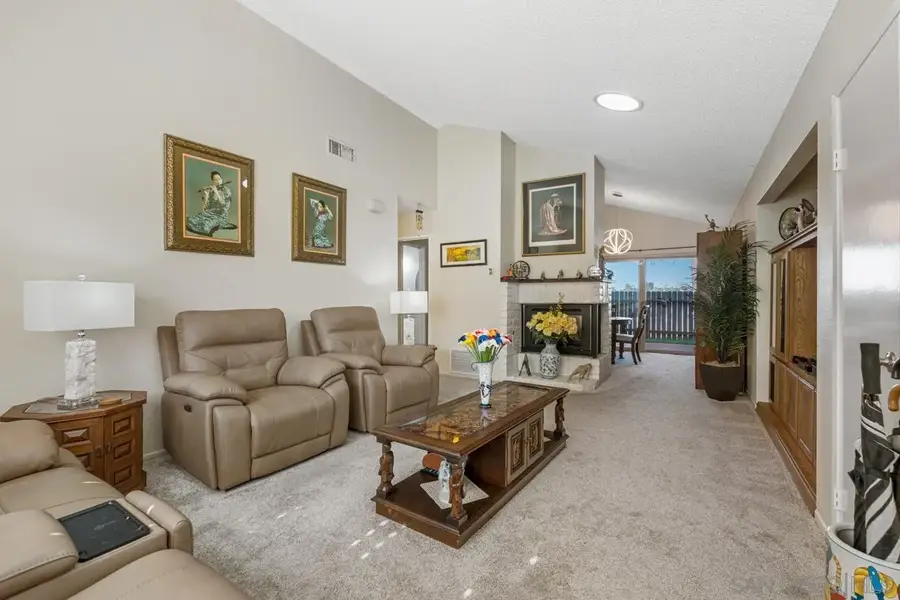 724 Nob Circle, Vista, CA 92084 - #3