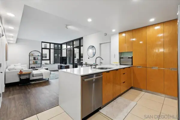 1441 9th Ave #402, San Diego, CA 92101