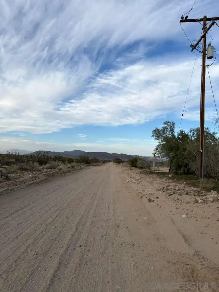 2787 Shawnee Trl, Landers, CA 92285 - #2