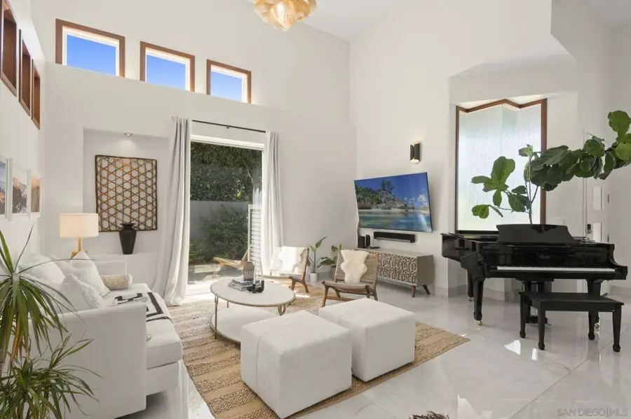 7911 El Paseo Grande, La Jolla, CA 92037 - #3