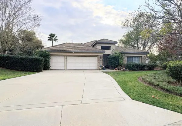 915 Cookie Ln, Fallbrook, CA 92028