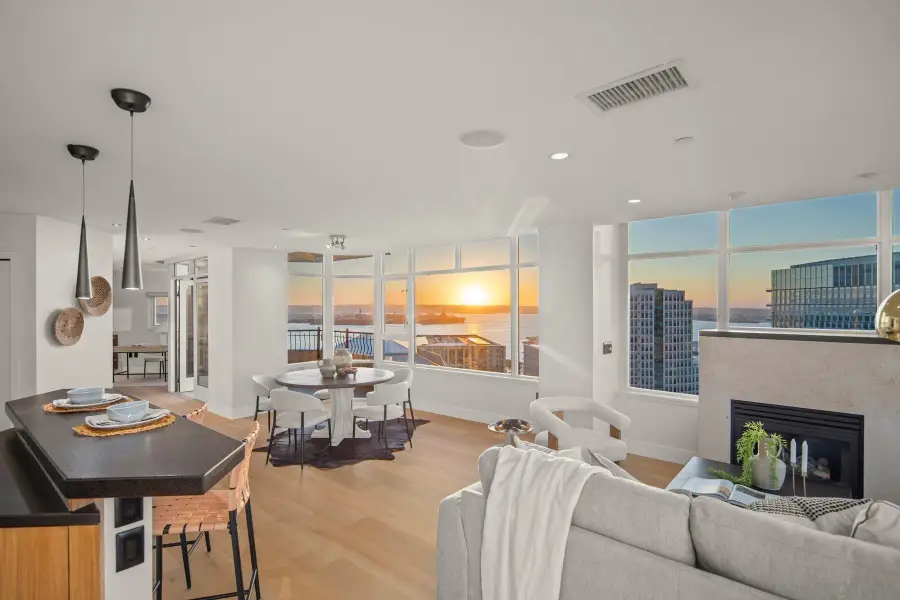 700 W Harbor #2101, San Diego, CA 92101 - #2