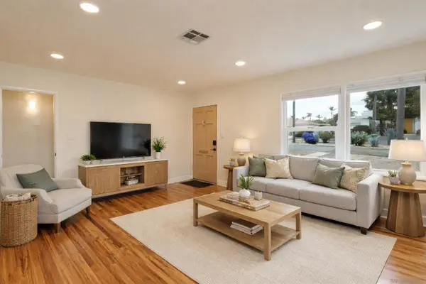 4324 Oxford St, La Mesa, CA 91942