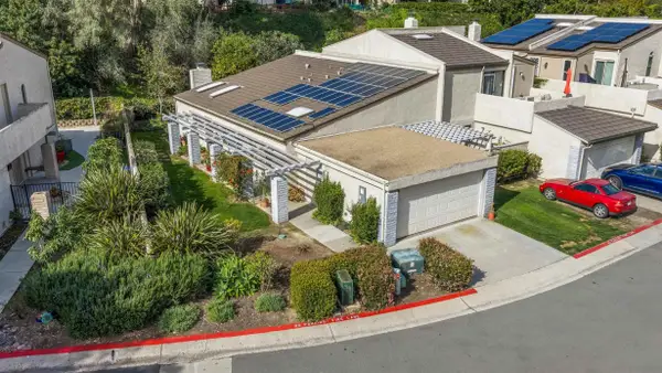 8770 Caminito Sueno, La Jolla, CA 92037