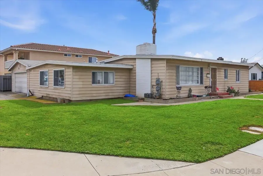 1053 Emory St, Imperial Beach, CA 91932 - #2