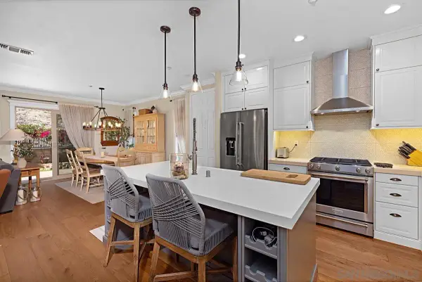 2756 Bellezza Dr., San Diego, CA 92108