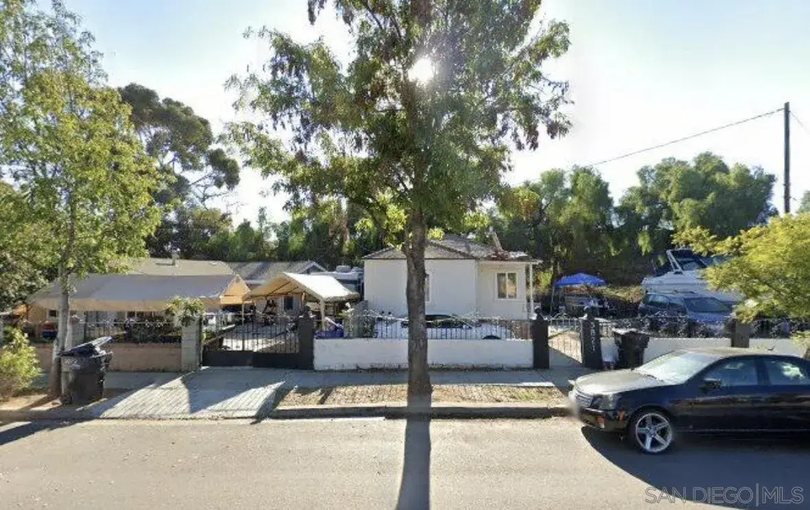 3821-3823 Cottonwood St, San Diego, CA 92113 - #1