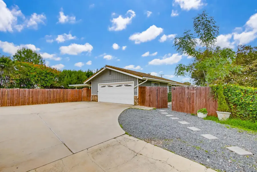 157 Spanish Spur, Fallbrook, CA 92028 - Image #2