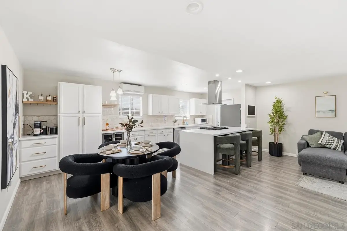 465 Parkbrook St, Spring Valley, CA 91977 - #1