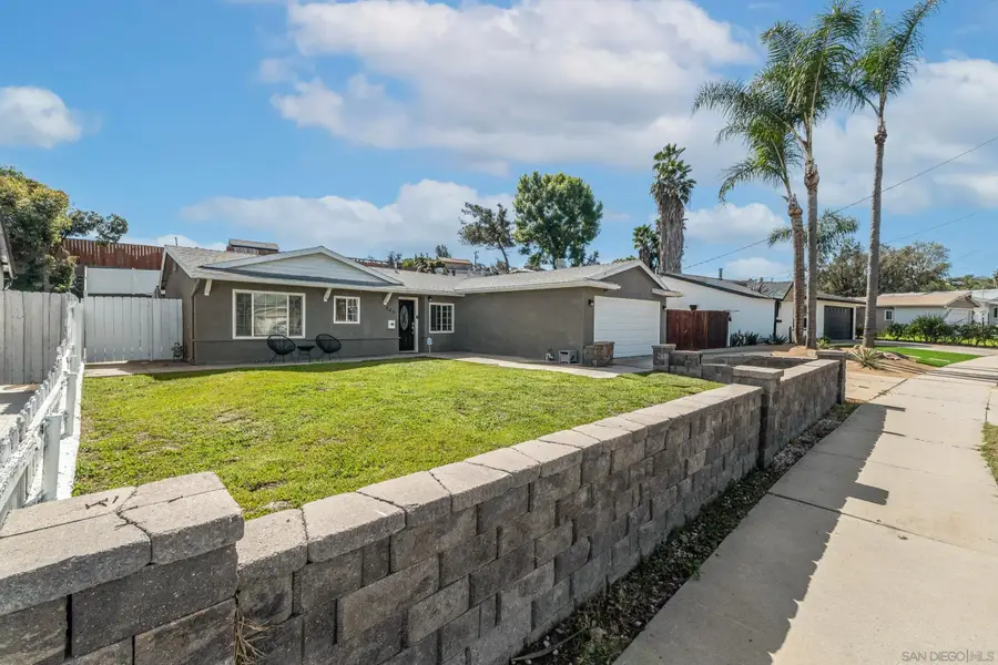 465 Parkbrook St, Spring Valley, CA 91977 - #3