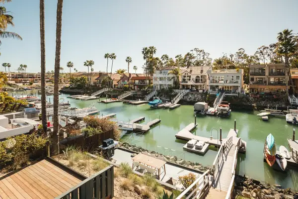 4627 Park Dr, Carlsbad, CA 92008