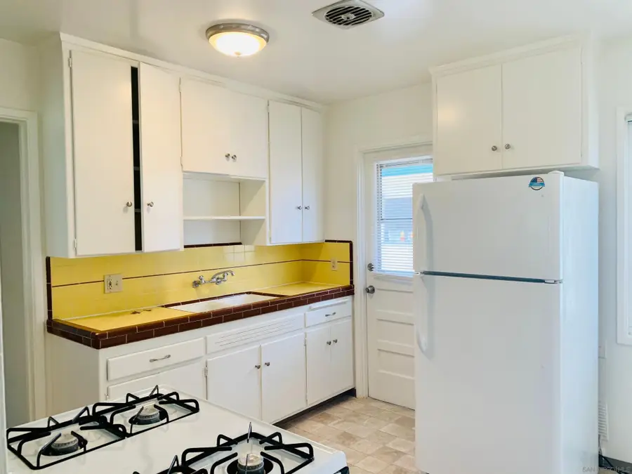1165-1171 Felspar St., San Diego, CA 92109 - #3
