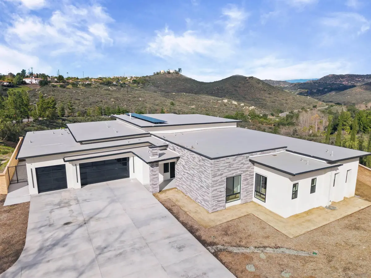 16925 Old Coach Rd, Poway, CA 92064 - #1