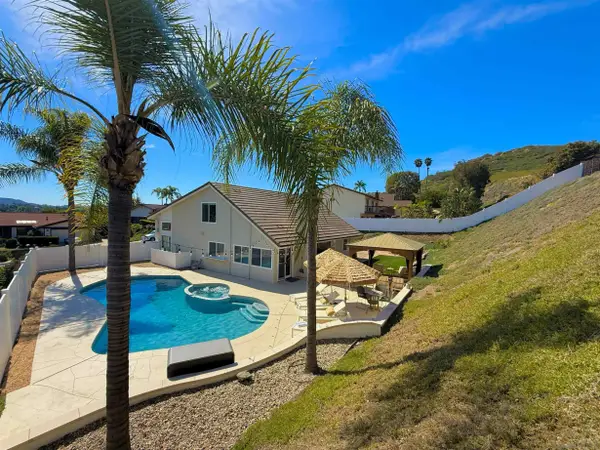 12388 Reata Ct, San Diego, CA 92128