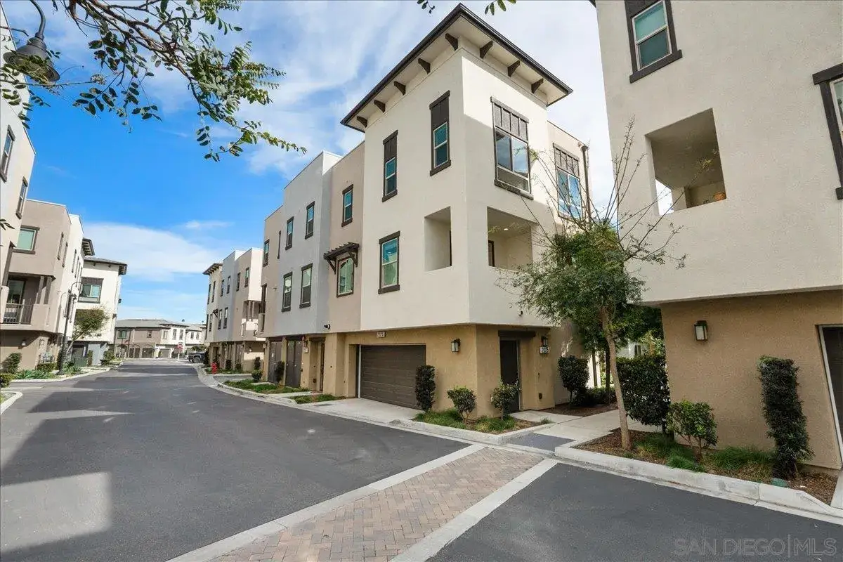 2325 Verano Way, Vista, CA 92081 - #1