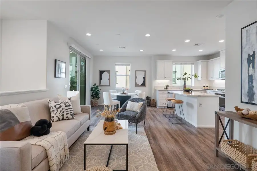 2325 Verano Way, Vista, CA 92081 - #3