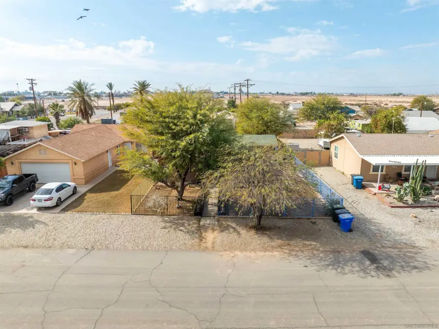 222 N Lake St, Calipatria, CA 92233 - #2