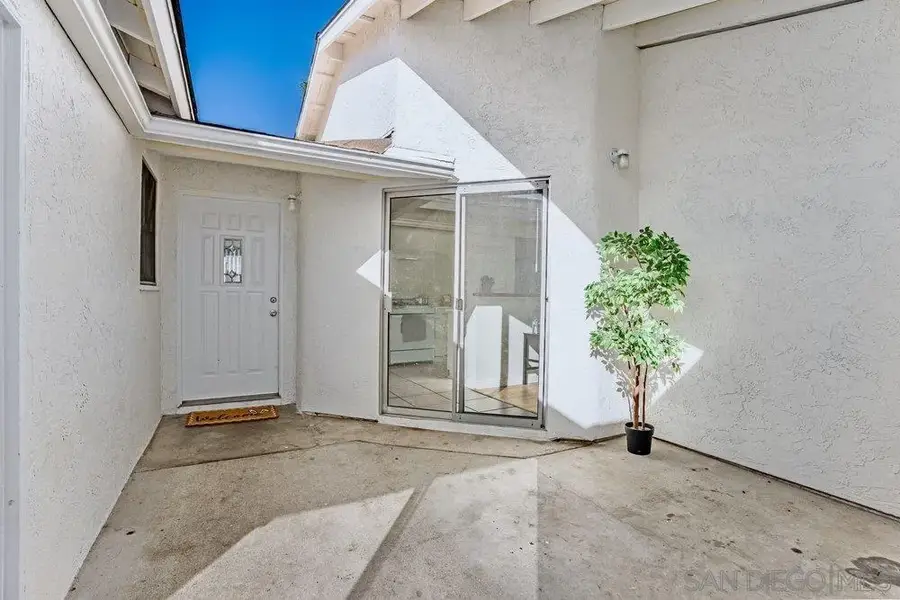 2866 Whitney, San Diego, CA 92111 - #2