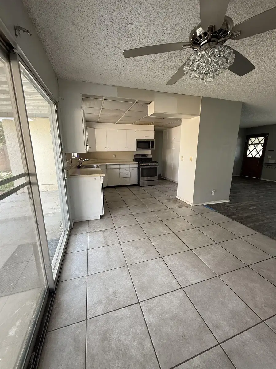 1540 W Whittier Avenue, Hemet, CA 92543 - #3