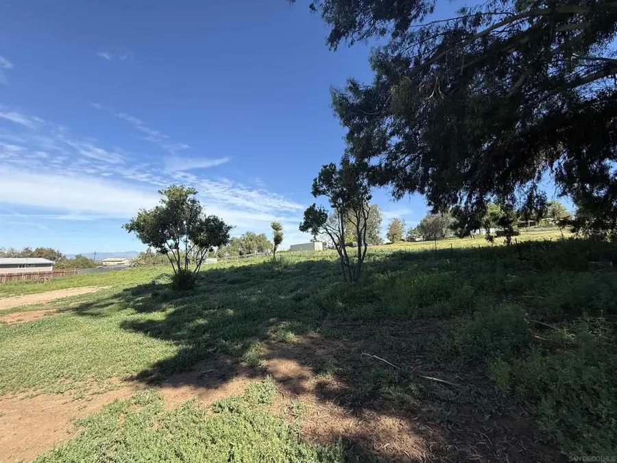 2055 Riviera Dr #195, Vista, CA 92084 - #3