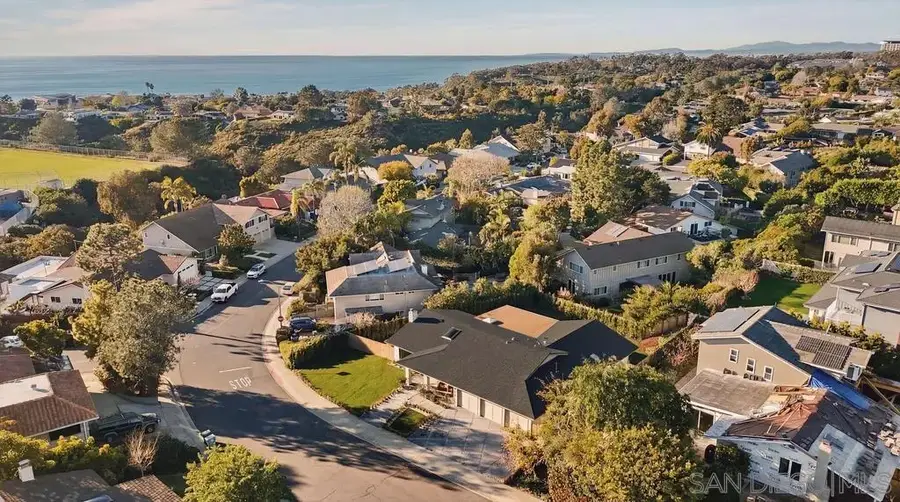 8390 Cliffridge Ln, La Jolla, CA 92037 - #3