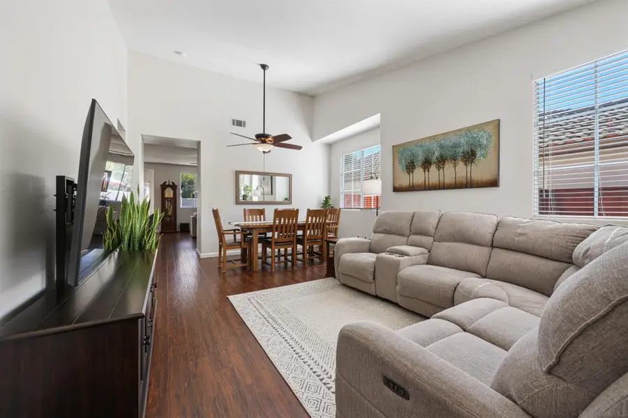 924 Glendora Dr, Oceanside, CA 92057 - #2