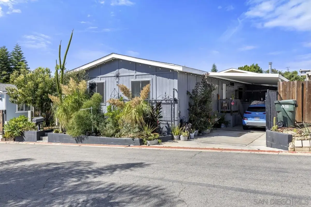 1380 Oak Hill Dr #SPC 42, Escondido, CA 92026 - #1