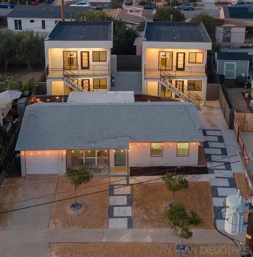 3582 Hatteras, San Diego, CA 92117 - #2