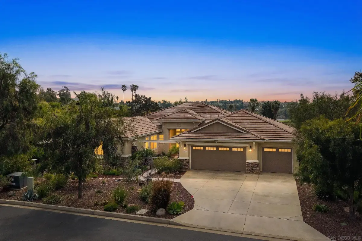 1812 Hayden Ranch Rd, Vista, CA 92084 - #1